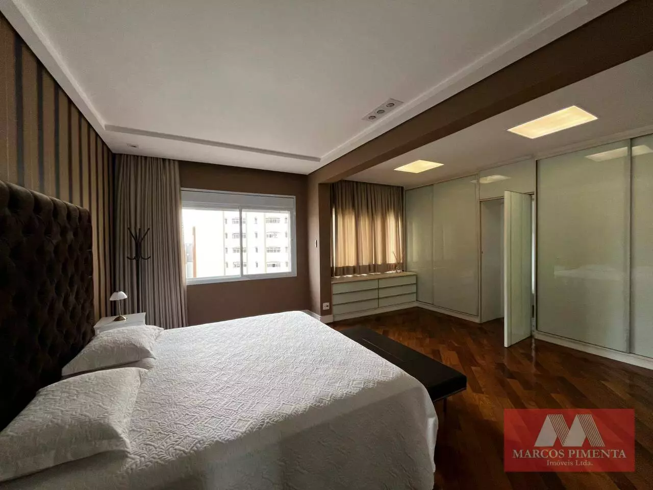 00f806b6bd9c68c7e7161615 Apartamento mobiliado com 2 quartos, 185 m², à venda por R$ 1.950.000