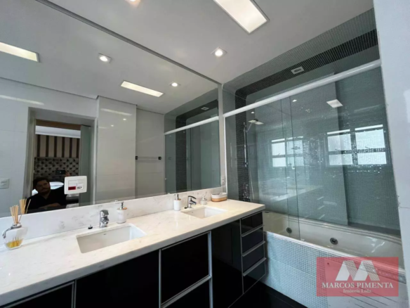 Apartamento mobiliado com 2 quartos, 185 m², à venda por R$ 1.950.000