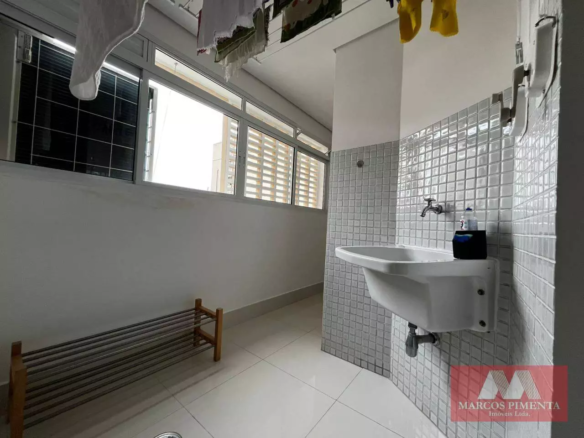 Apartamento mobiliado com 2 quartos, 185 m², à venda por R$ 1.950.000