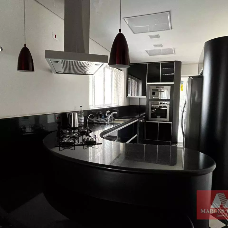 Apartamento mobiliado com 2 quartos, 185 m², à venda por R$ 1.950.000