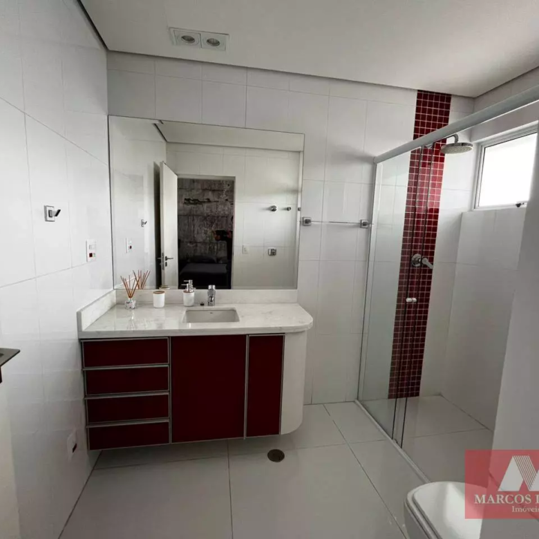 Apartamento mobiliado com 2 quartos, 185 m², à venda por R$ 1.950.000