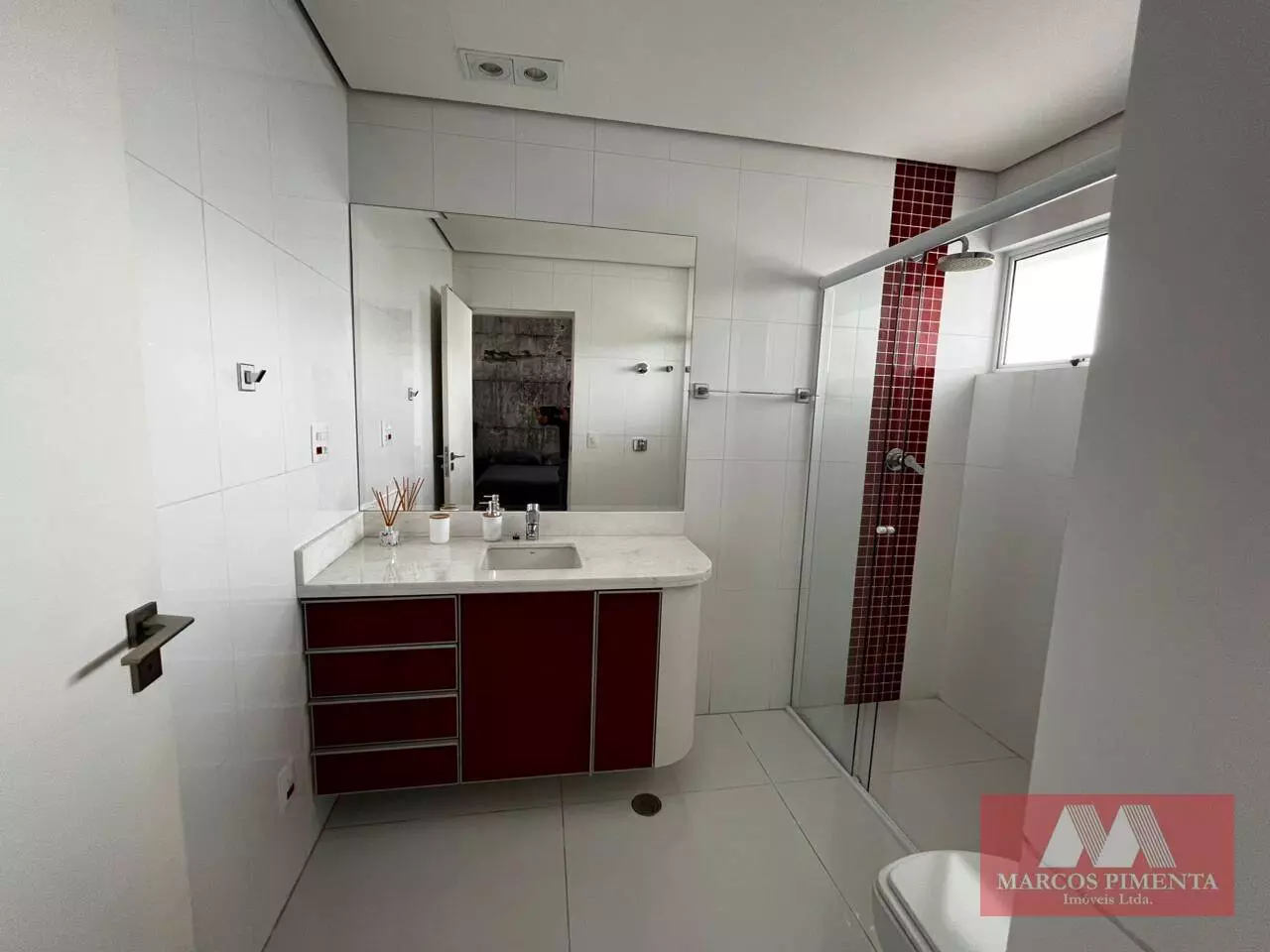 c4fef2bb2fba285f86f338b9 Apartamento mobiliado com 2 quartos, 185 m², à venda por R$ 1.950.000