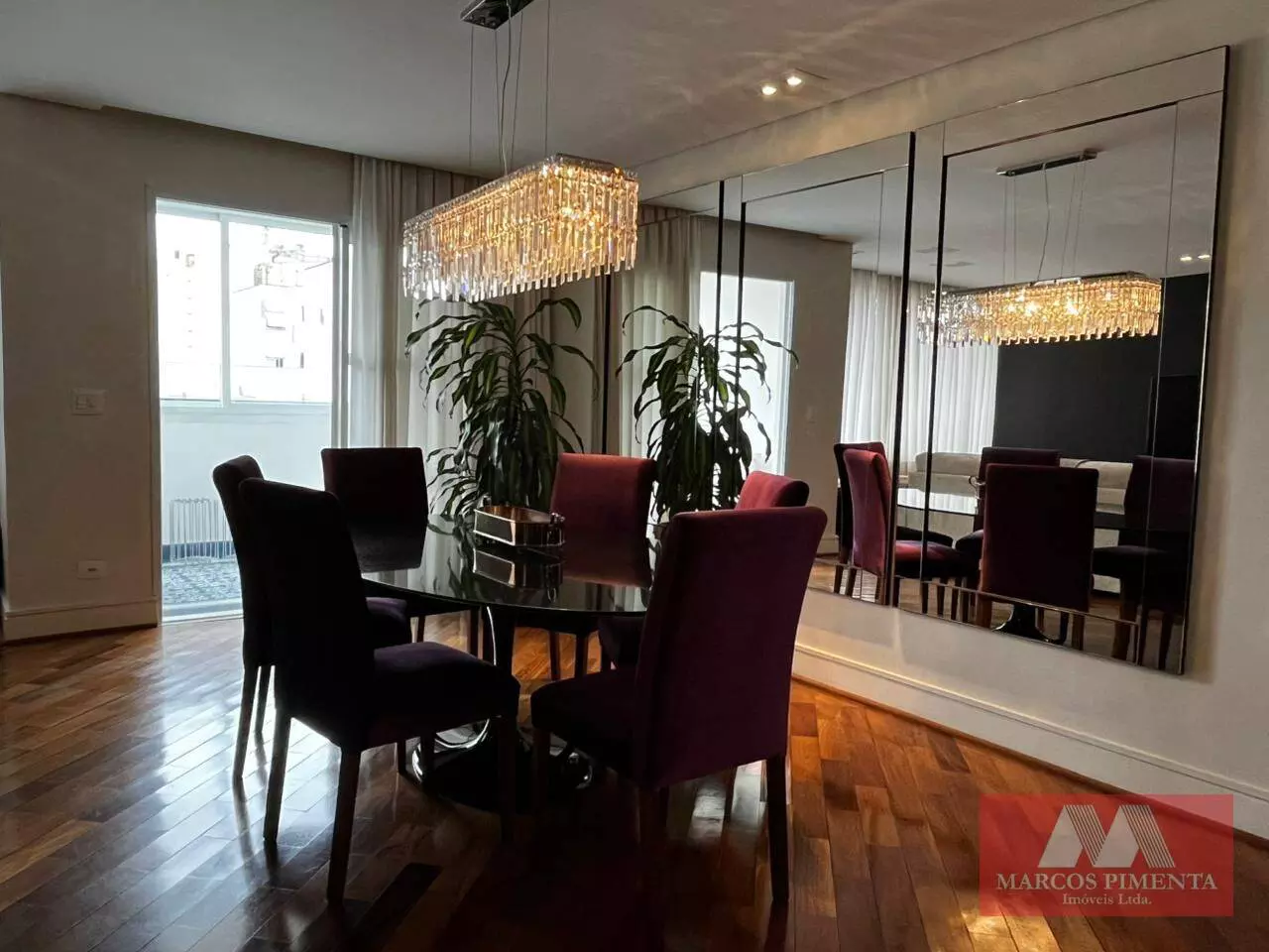 fa242528c93246a936a5e6b8 Apartamento mobiliado com 2 quartos, 185 m², à venda por R$ 1.950.000